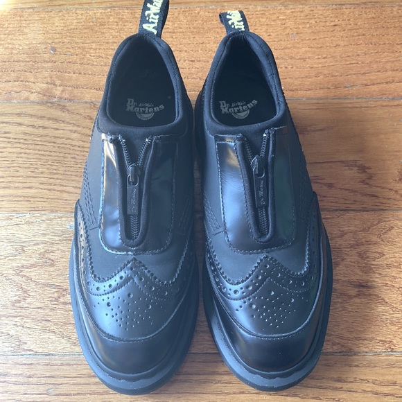 Dr. Martens Shoes - Barely worn black shoes